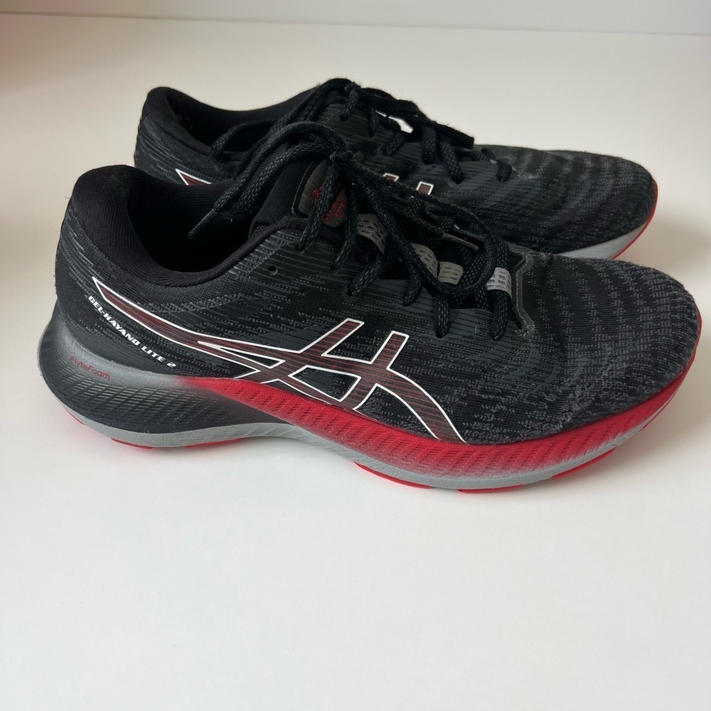 Asics Men’s Gel-Kayano Lite 2 Sneaker. Size 9.
